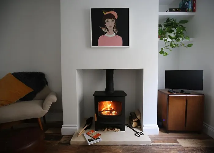 Central Georgian Townhouse With Free Parking