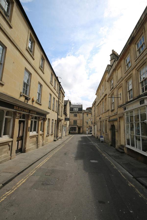 Georgian Townhouse With Free Parking Bath