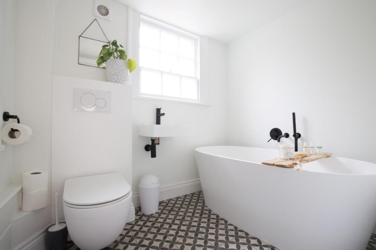 Georgian Townhouse With Free Parking * Bath